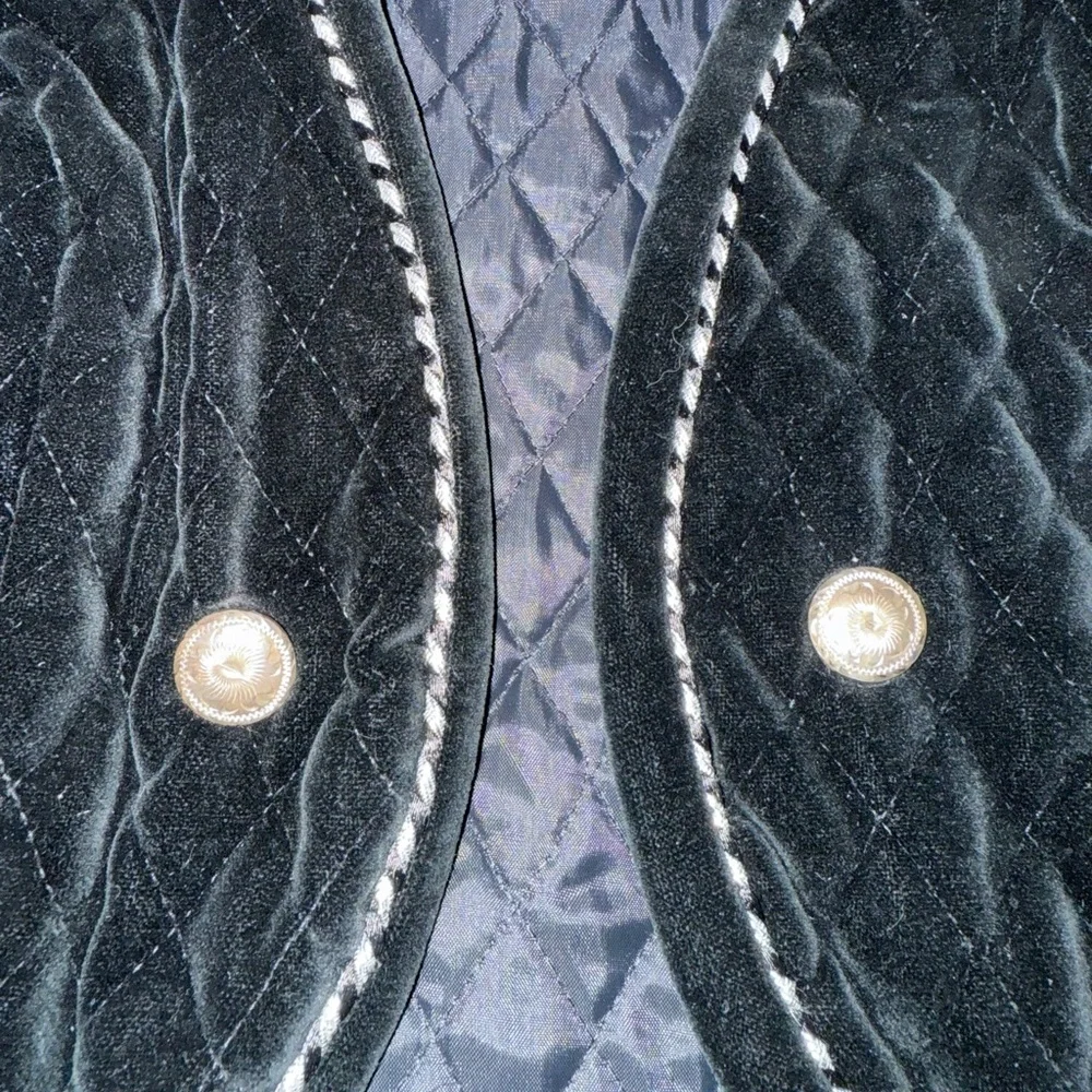 Hobby Horse Classic Black Quilted Velvet Crop Jacket S Vintage Luxe Equestrian - Picture 4 of 6